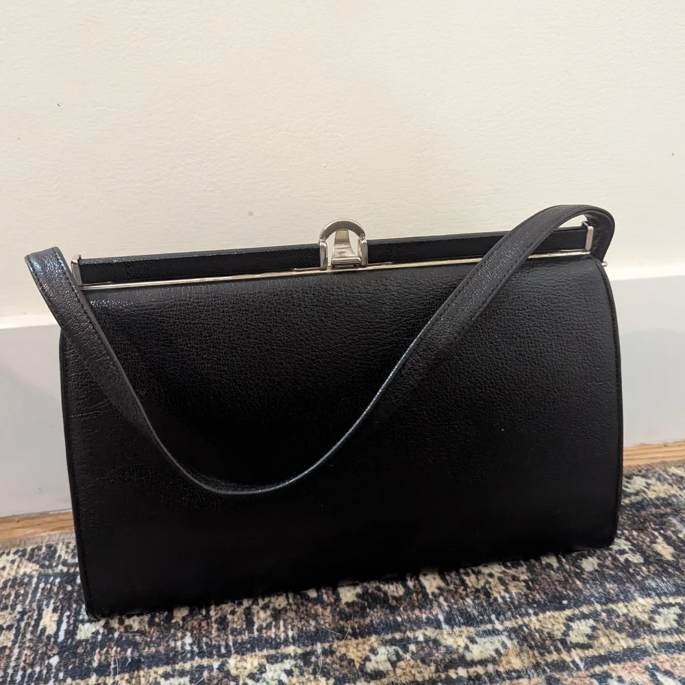 Vintage Paragon Montréal Black Leather Frame Shoulder Bag - Picture 4 of 9